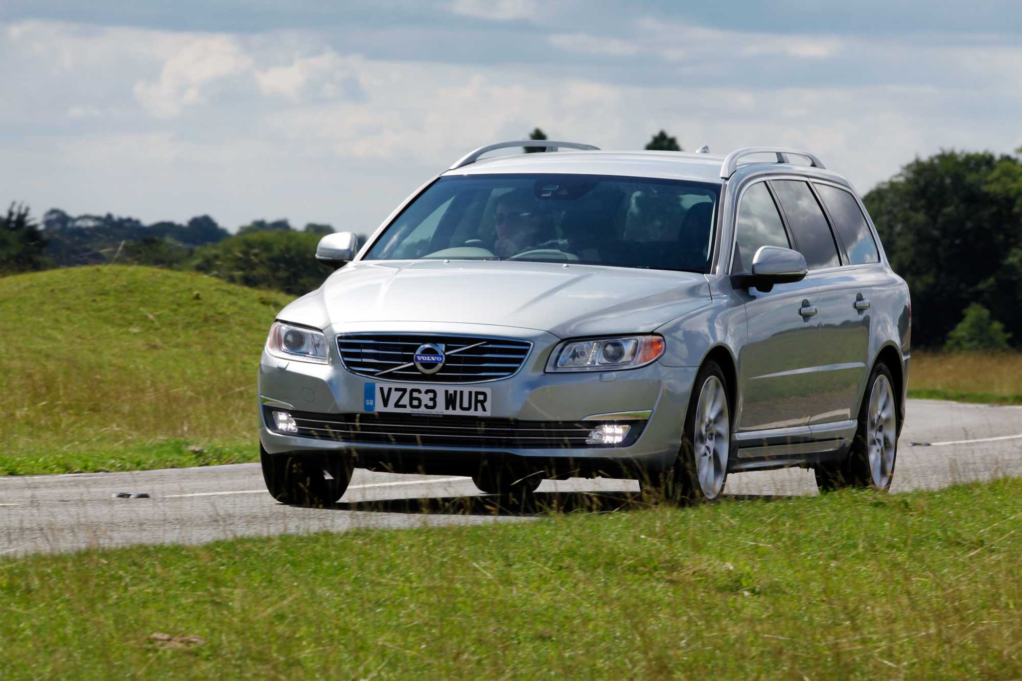 Volvo V70 estate review 