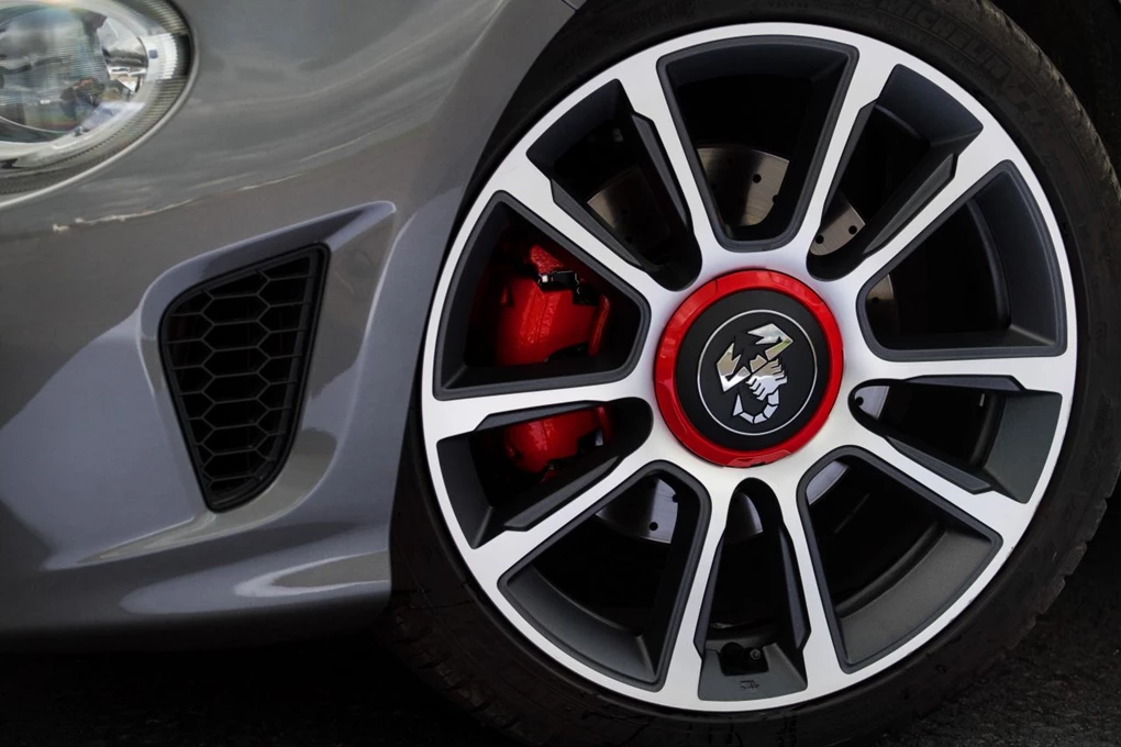 2017 Abarth 595 Turismo