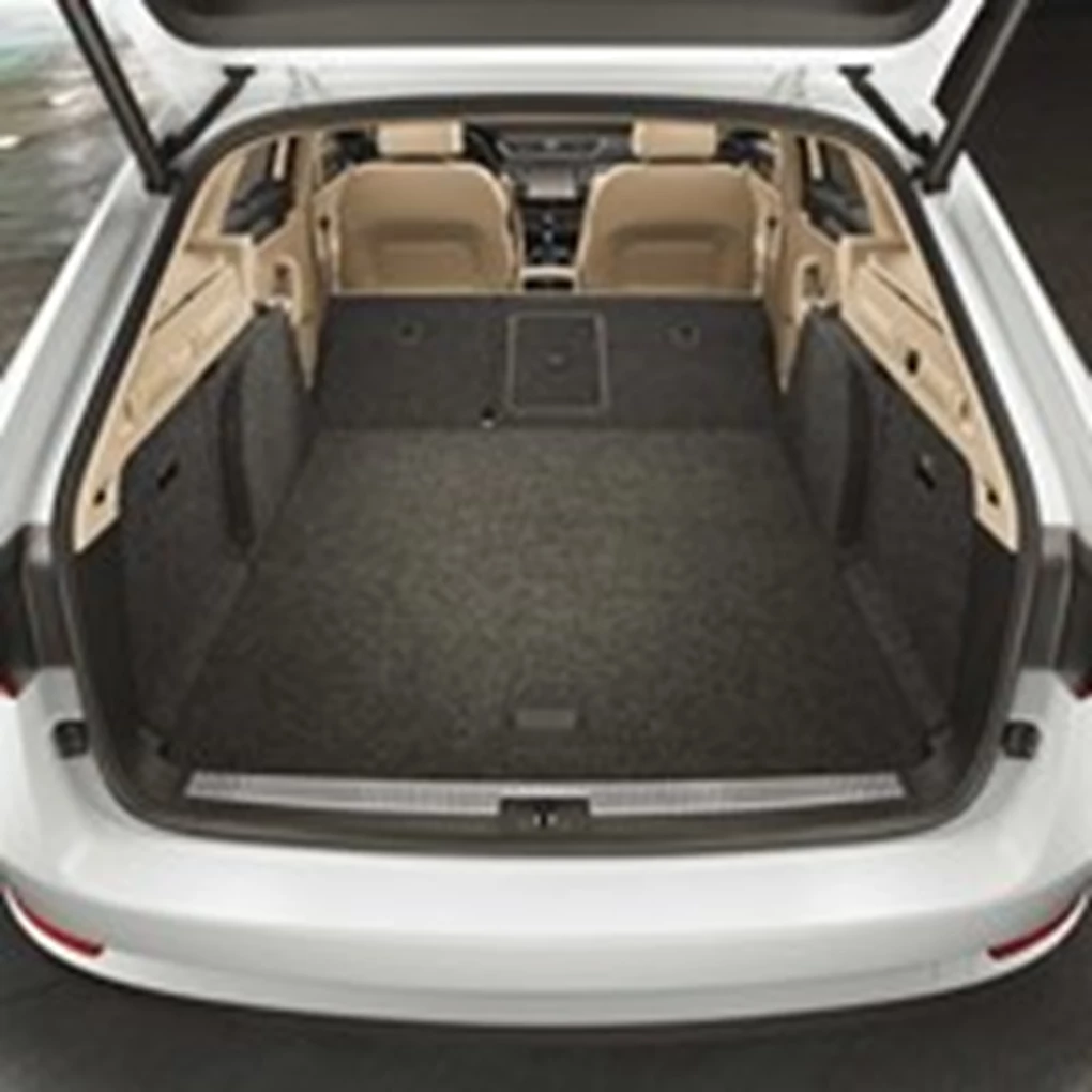 2015 Skoda Superb Estate Boot