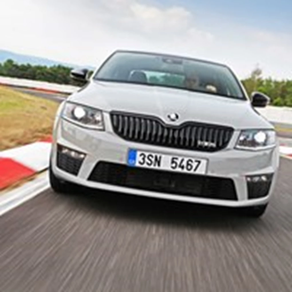 Skoda Octavia vRS 230 hatchback