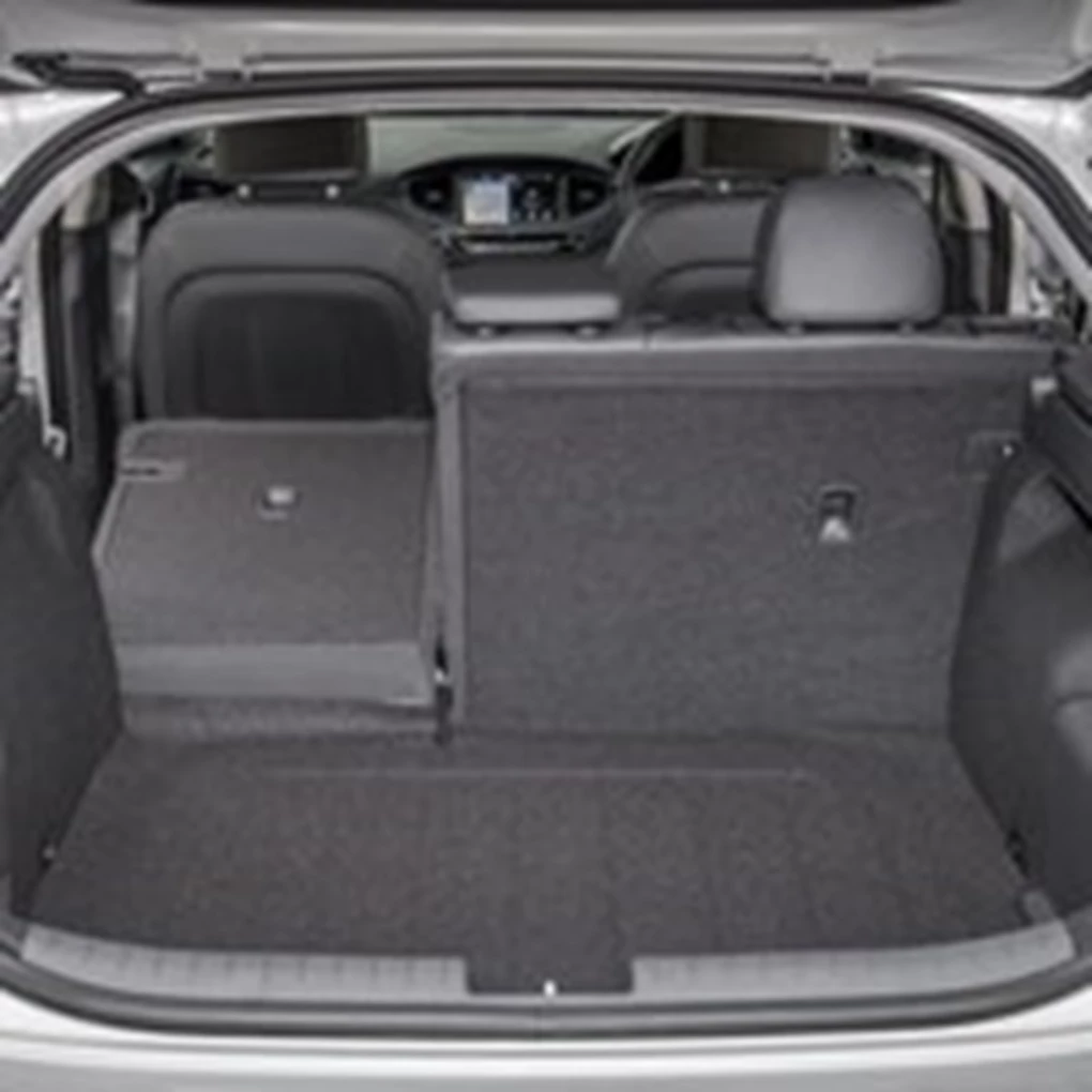 Hyundai Ioniq Hybrid Premium SE Hatchback Boot