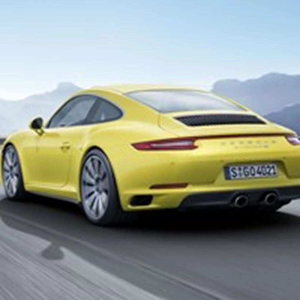 Porsche 911 Carrera 4S Rear