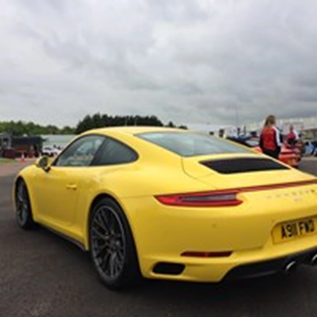 2015 Porsche 911 Carrera 4S