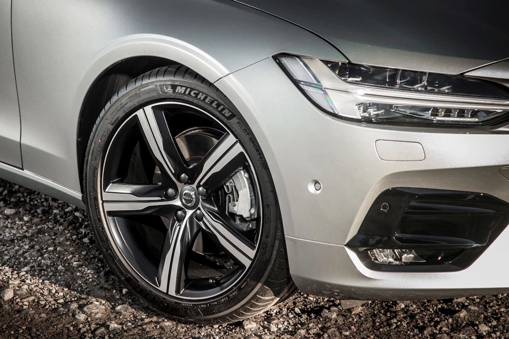 2017 Volvo V90 Estate