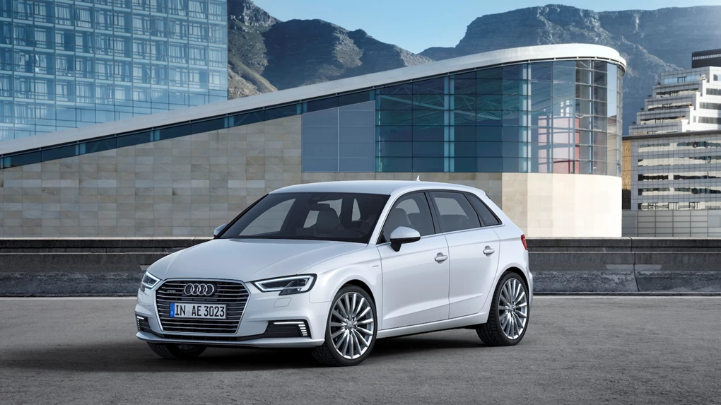 2017 Audi A3 e-tron hybrid hatchback