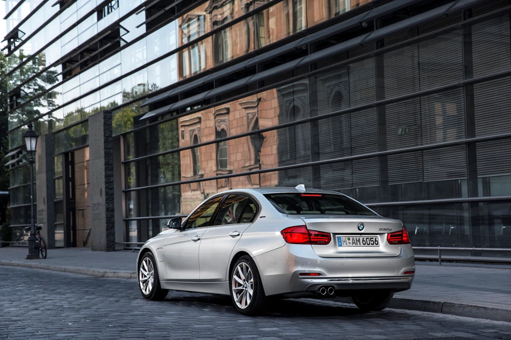 2016 BMW 3 Series 330e iPerformance petrol hybrid executive saloon