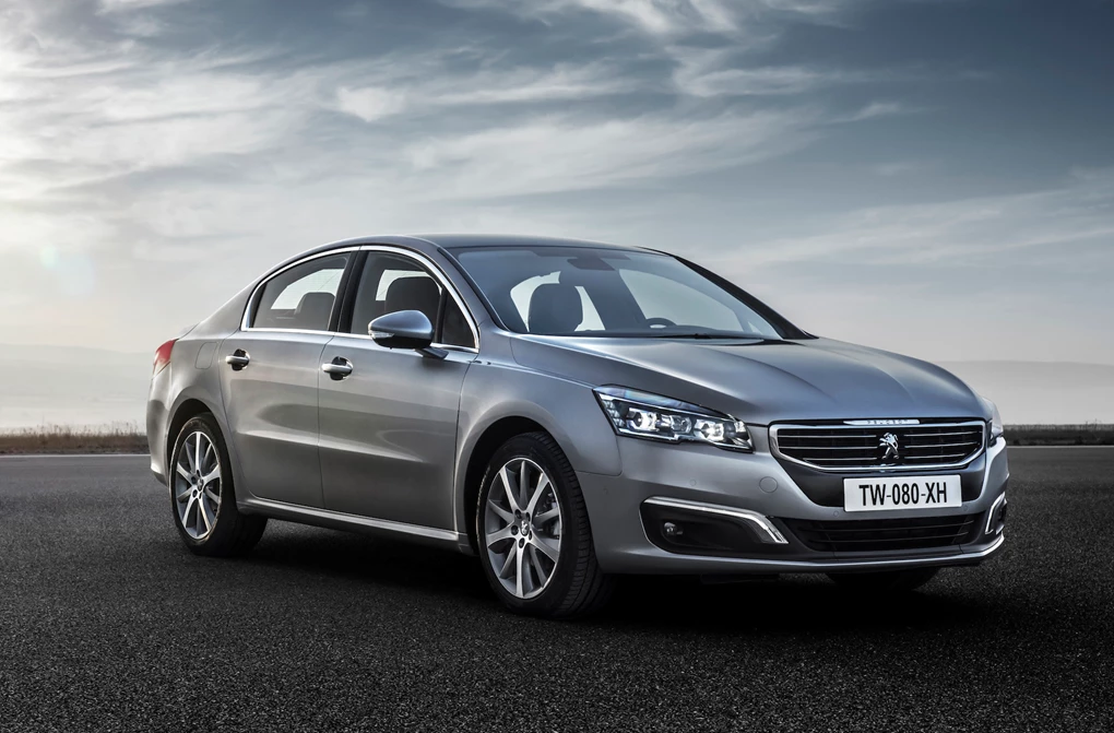 2016 Peugeot 508 family saloon