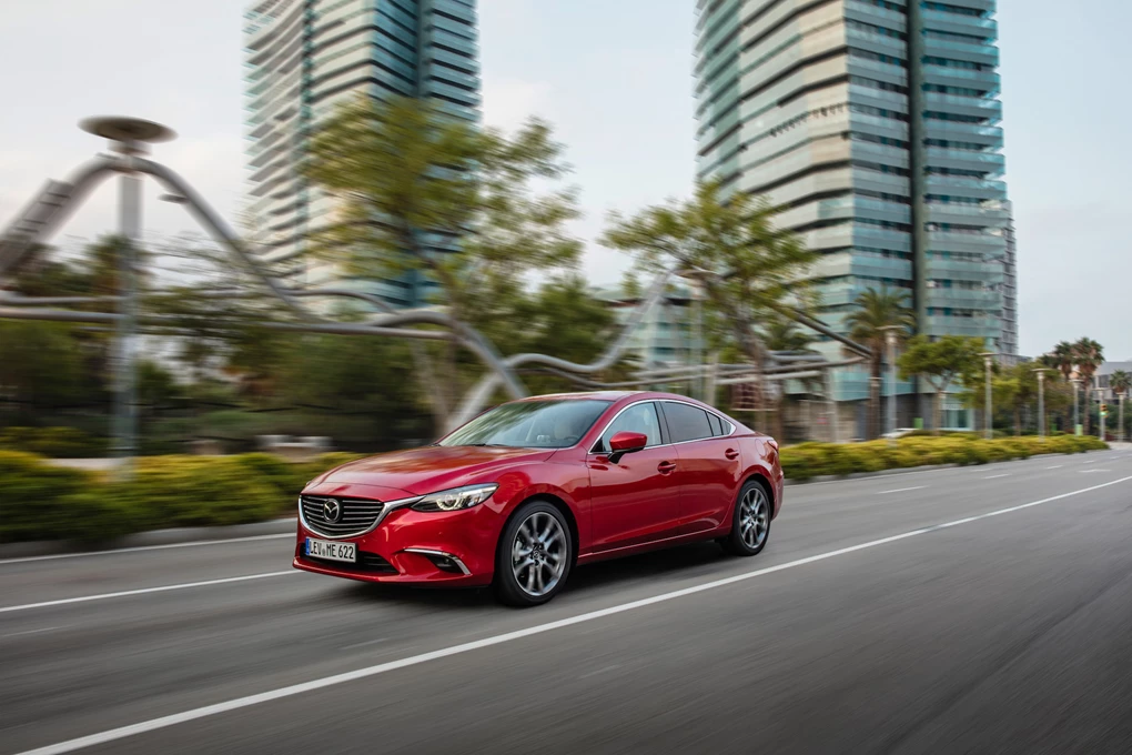 2017 Mazda 6 family saloon
