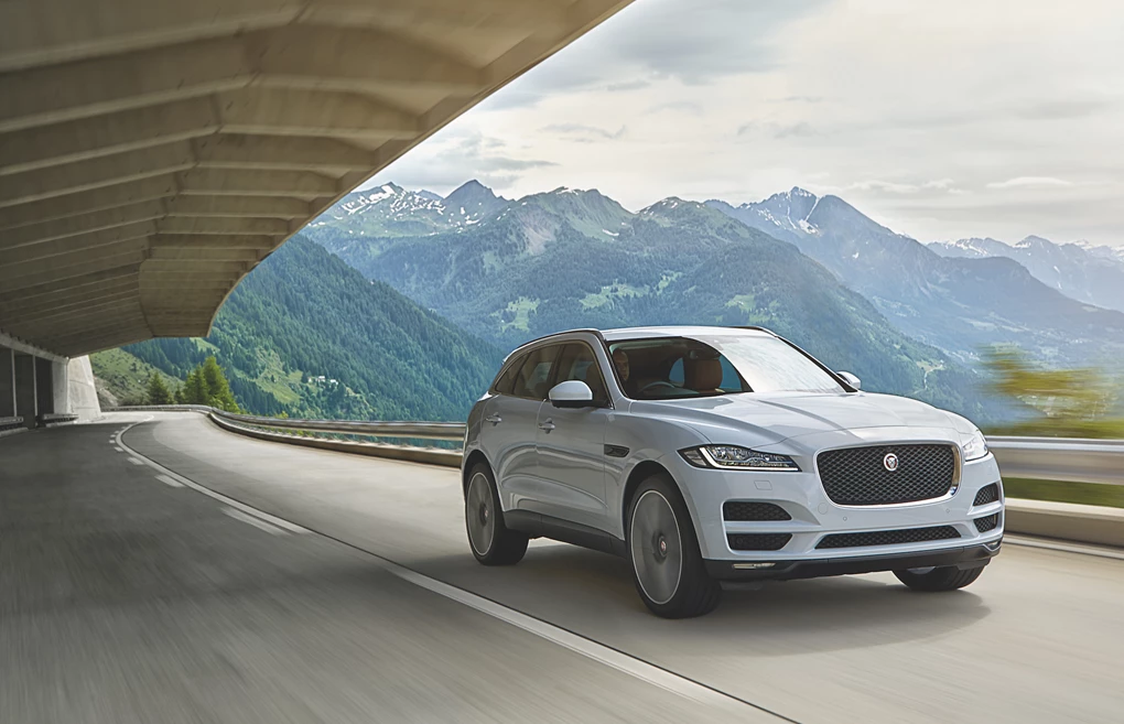 2016 Jaguar F-PACE Portfolio premium SUV