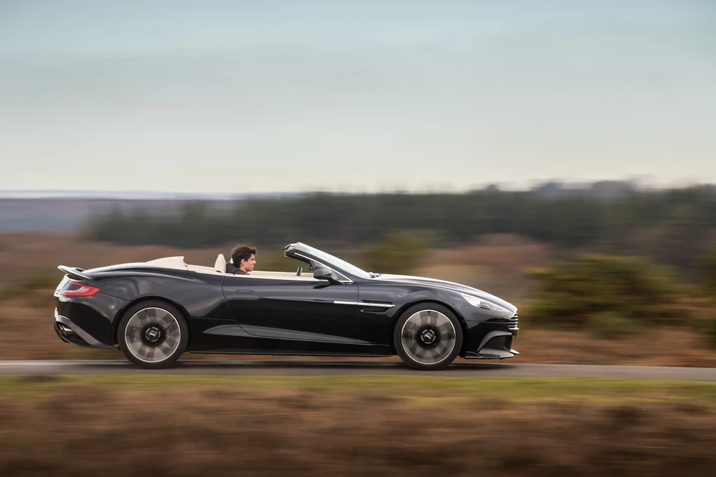 2016 Aston Martin Vanquish S Volante super GT convertible
