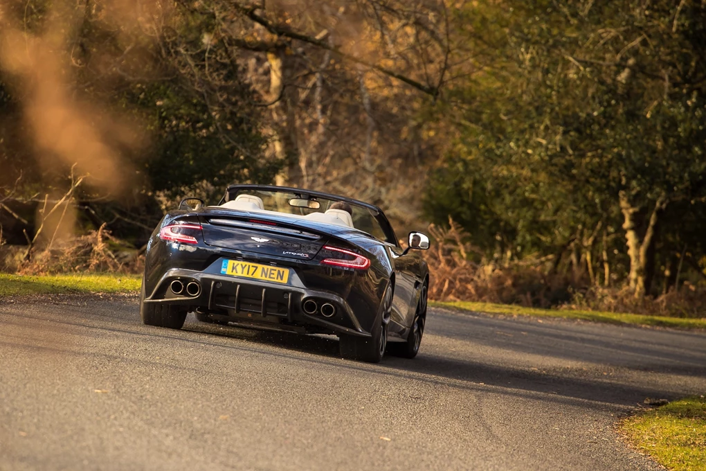 2016 Aston Martin Vanquish S Volante super GT convertible