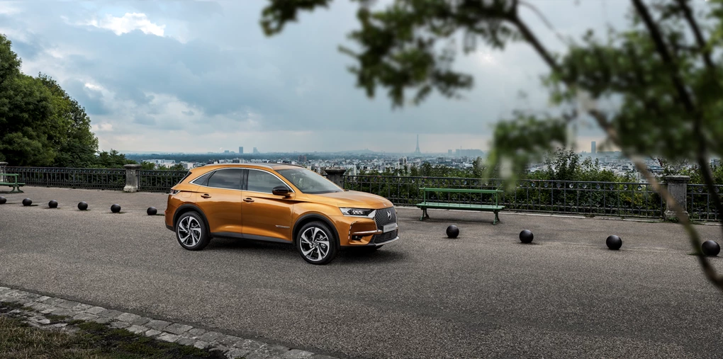 2017 DS 7 Crossback designer SUV