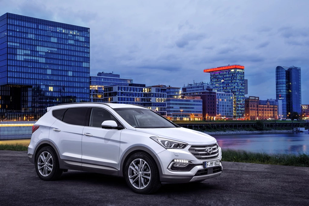 Hyundai Santa Fe large SUV