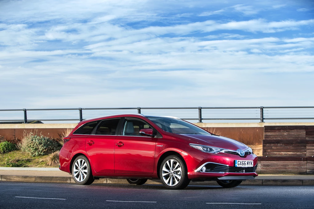 2016 Toyota Auris Touring Hybrid estate