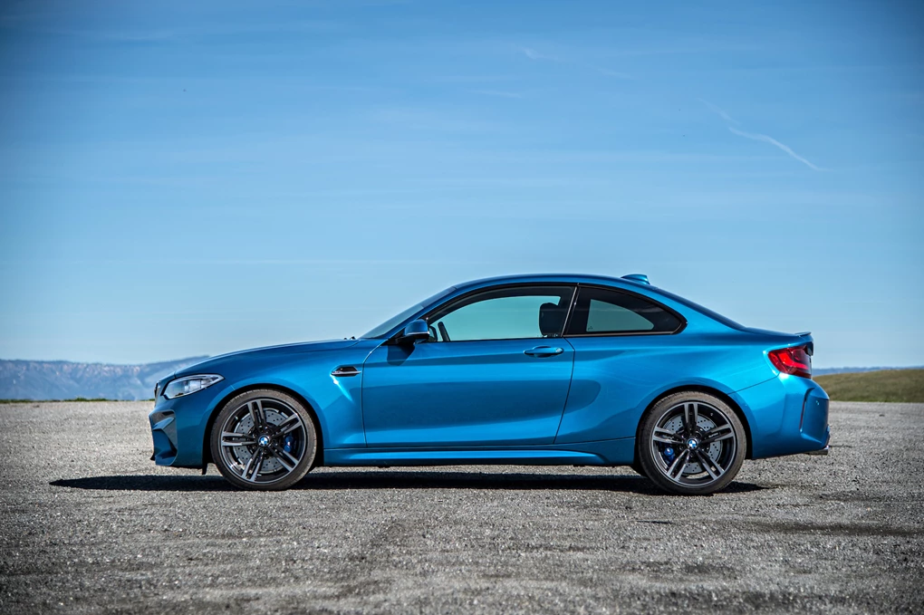 2016 BMW M2 performance coupe