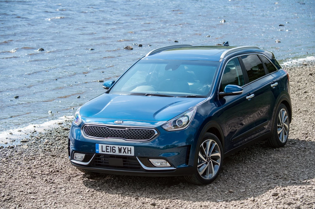 2016 Kia Niro hybrid crossover