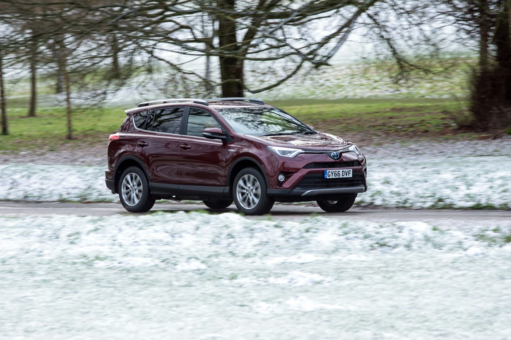 2015 Toyota RAV4 hybrid SUV