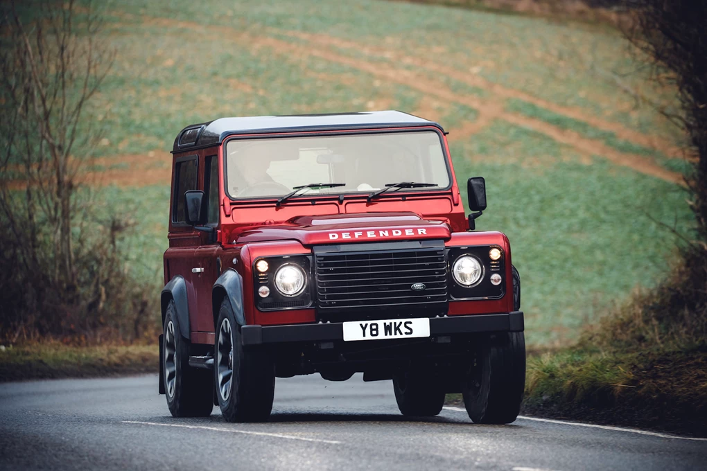 2018 Land Rover Works Defender V8 classic SUV