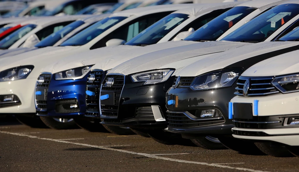 When to buy a new car