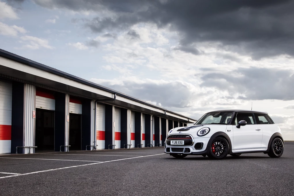 2016 Mini John Cooper Works Challenge