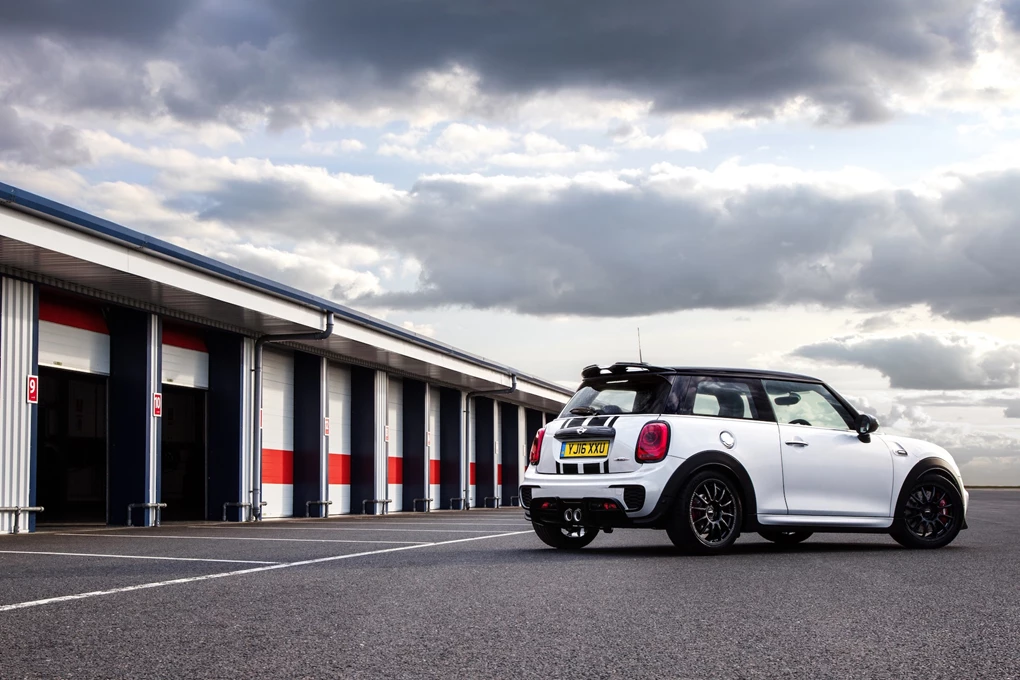 2016 Mini John Cooper Works Challenge