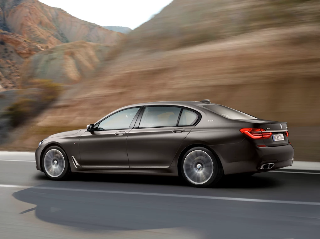 2017 BMW M760Li xDrive